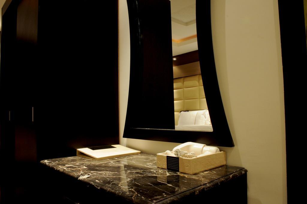 Al Yamama Palace Hotel Suites Riyadh Exteriör bild