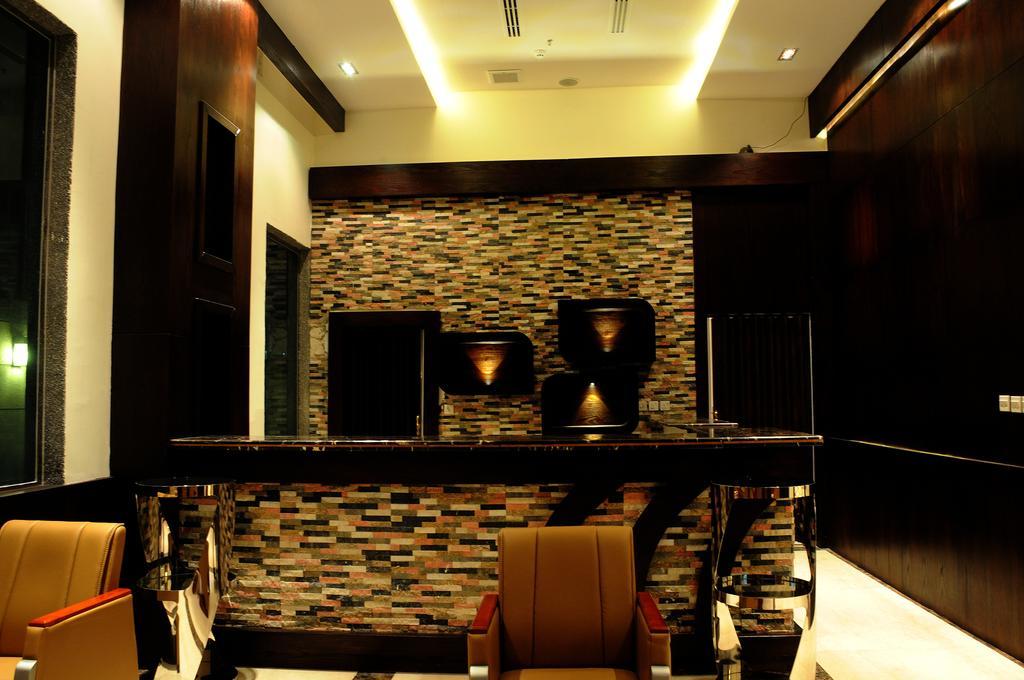 Al Yamama Palace Hotel Suites Riyadh Exteriör bild